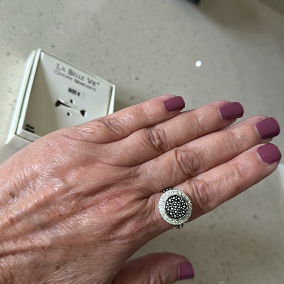 New! La Belle Vie Genuine Marcasite Fine Silver Plated Ring sz 8 - Picture 4 of 11